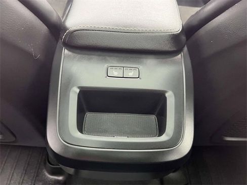 Used 2019 Volvo XC60 T6 R-Design w/ Protection Package image 15
