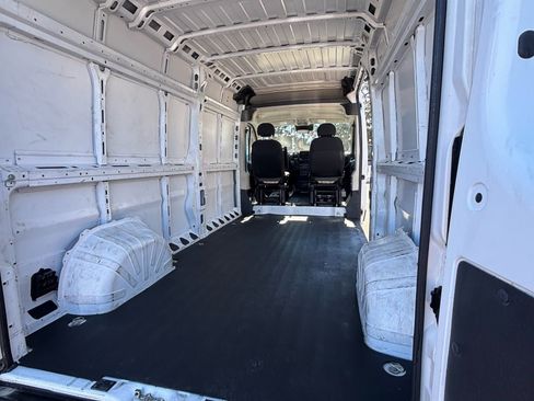Used 2022 RAM ProMaster 2500 image 16