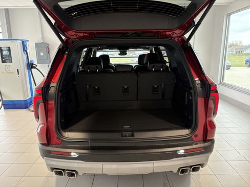 New 2026 Chevrolet Traverse LT w/ Sun and Wheel Package image 5