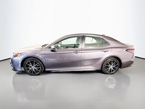 Used 2023 Toyota Camry SE FWD image 6