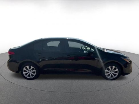 Used 2025 Toyota Corolla LE FWD image 16