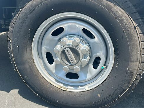 New 2025 Ford F250 XL w/ XL Chrome Package image 6