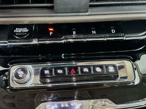 Used 2023 Lincoln Corsair FWD image 25