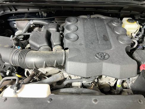 Used 2014 Toyota FJ Cruiser 4WD w/ Convenience Package image 26