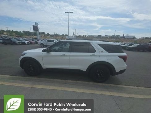 Used 2023 Ford Explorer Timberline w/ Timberline Technology Package AWD/4WD image 13