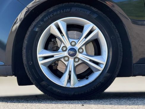 Used 2014 Ford Focus SE FWD image 29
