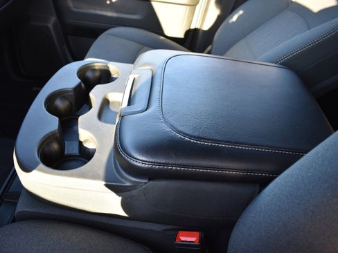 Used 2024 RAM 2500 Tradesman w/ Chrome Appearance Group image 21