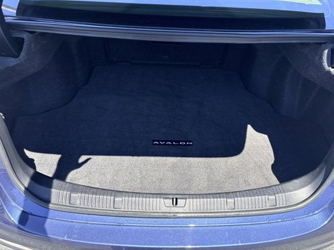Used 2017 Toyota Avalon Limited w/ Carpet Mat Package FWD image 33