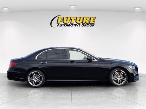 Used 2019 Mercedes-Benz E 300 image 4