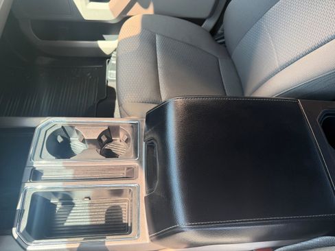 Used 2019 Ford F150 XLT w/ Equipment Group 302A Luxury AWD/4WD image 22