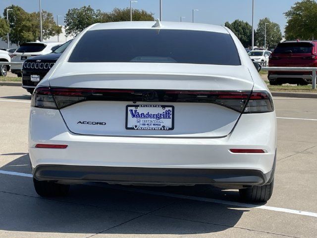 Used 2023 Honda Accord LX image 5
