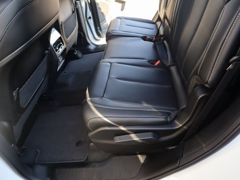 New 2025 Jeep Grand Cherokee L Limited image 13