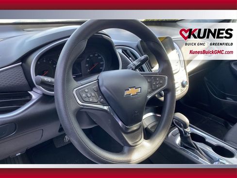 Used 2023 Chevrolet Malibu LT image 14