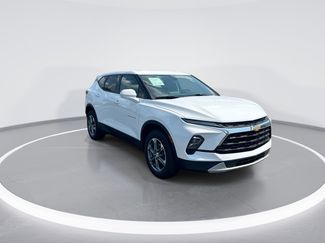 Used 2025 Chevrolet Blazer LT FWD video 2