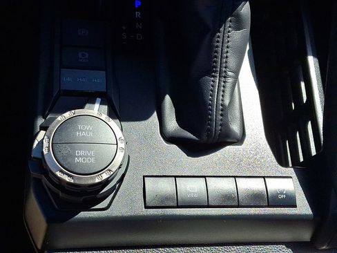 Used 2026 Toyota 4Runner Limited AWD/4WD image 26