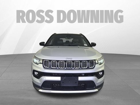 Used 2025 Jeep Compass Limited AWD/4WD image 2