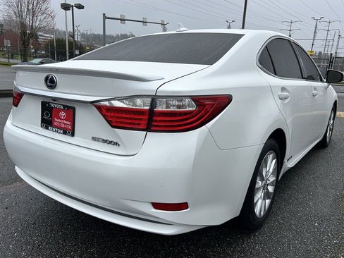 Used 2013 Lexus ES 300h w/ Luxury Pkg image 5
