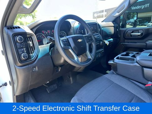 Used 2022 Chevrolet Silverado 2500 Custom w/ Custom Value Package AWD/4WD image 19