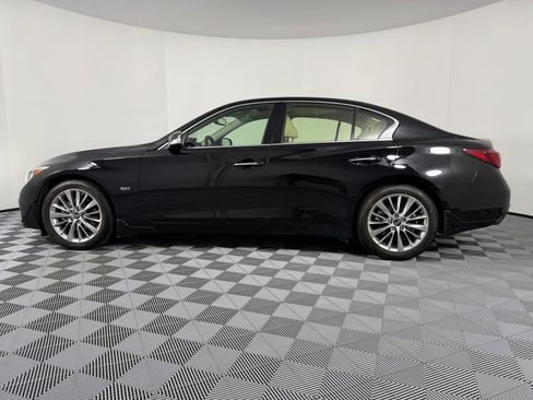 Used 2018 INFINITI Q50 Luxe w/ Essential Package (3.0T Luxe) image 2