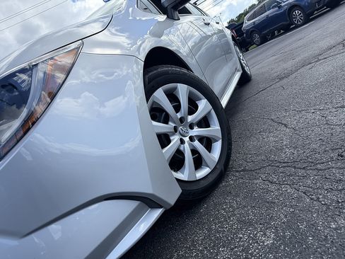 Used 2022 Toyota Corolla LE w/ Carpet Mat Package (TMS) FWD image 2
