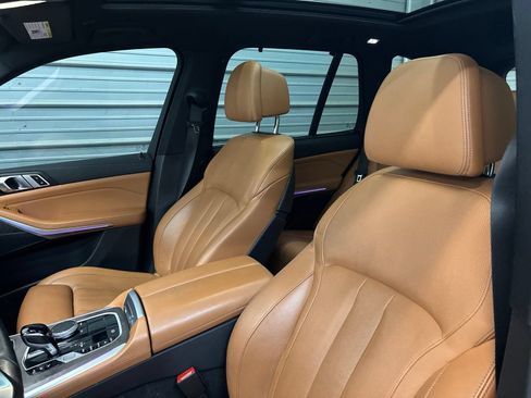 Used 2022 BMW X5 xDrive40i w/ Luxury Seating Package AWD/4WD image 9