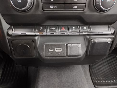 Used 2021 Chevrolet Silverado 1500 Custom AWD/4WD image 21