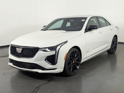 Used 2022 Cadillac CT4 V image 4