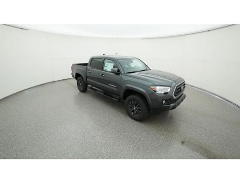 Used 2023 Toyota Tacoma SR5 w/ Technology Package image 14