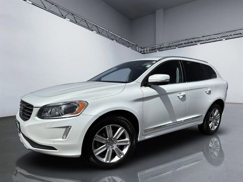 Used 2017 Volvo XC60 T5 Inscription w/ Preferred Option Package AWD/4WD image 29