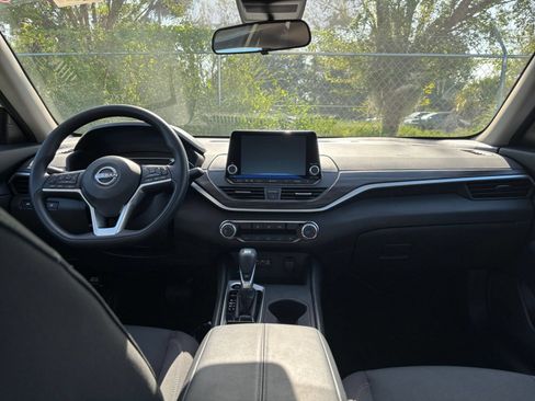 Used 2026 Nissan Altima 2.5 SV FWD image 33