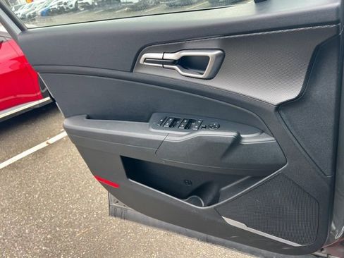 Certified 2024 Kia Sportage LX image 20