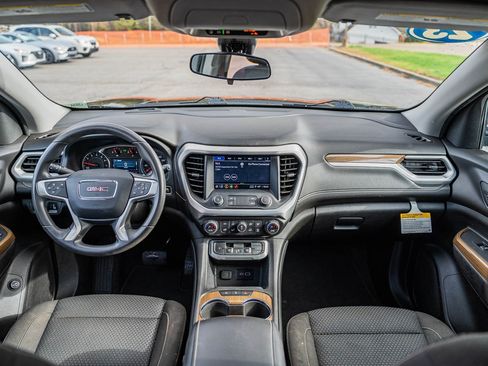 Used 2023 GMC Acadia SLE w/ Driver Convenience Package image 22