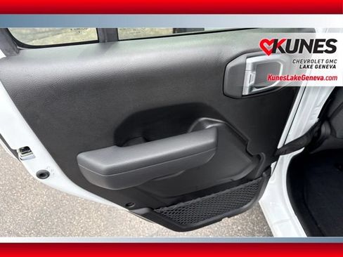 Used 2025 Jeep Wrangler Unlimited Sport AWD/4WD image 16