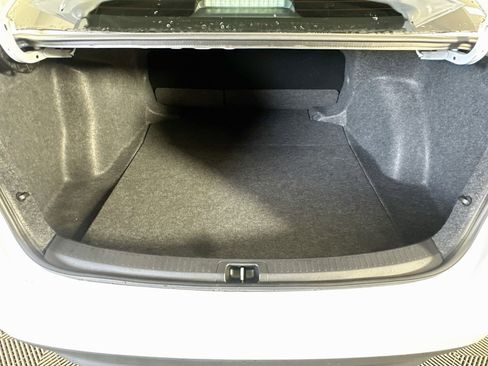 Used 2025 Toyota Corolla LE FWD image 27