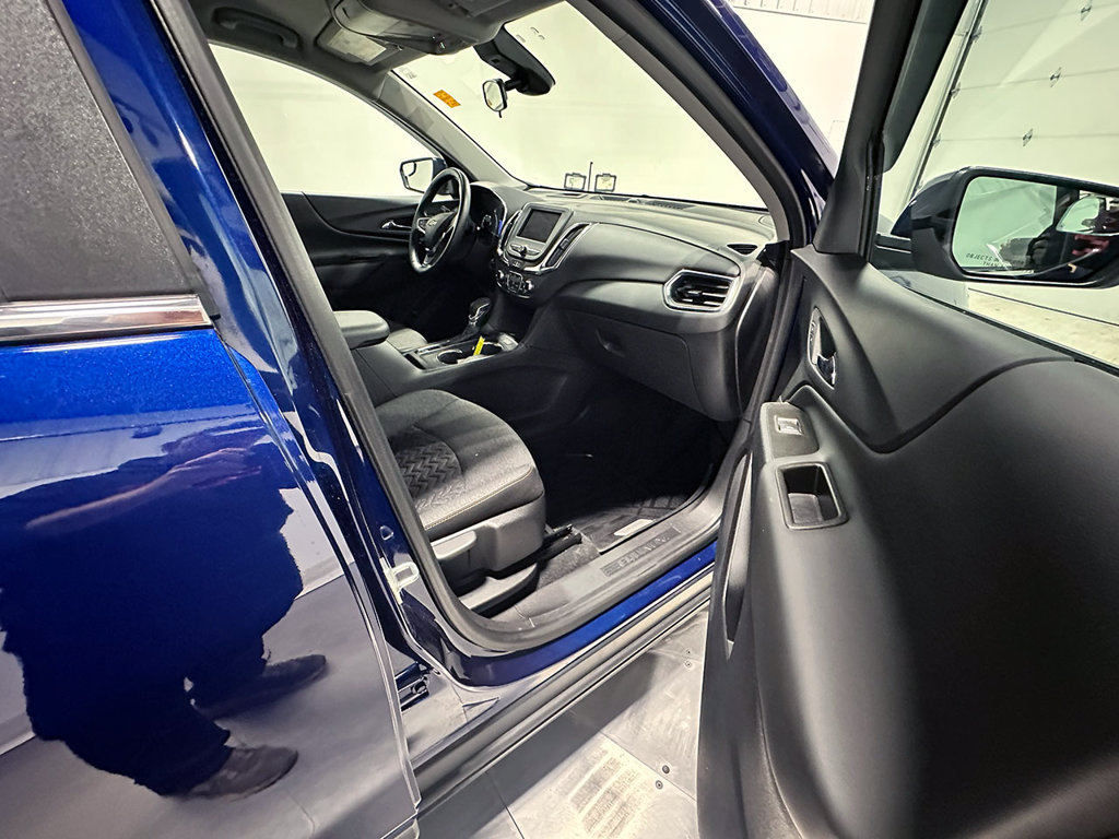 Used 2023 Chevrolet Equinox LT AWD/4WD image 26
