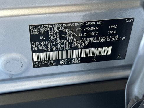 Used 2024 Toyota RAV4 LE AWD/4WD image 25