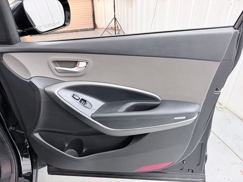 Used 2017 Hyundai Santa Fe Sport FWD image 34