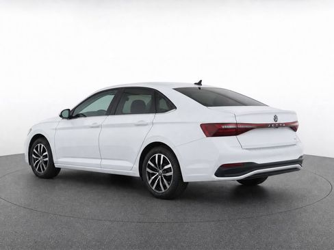Used 2025 Volkswagen Jetta SE FWD image 32