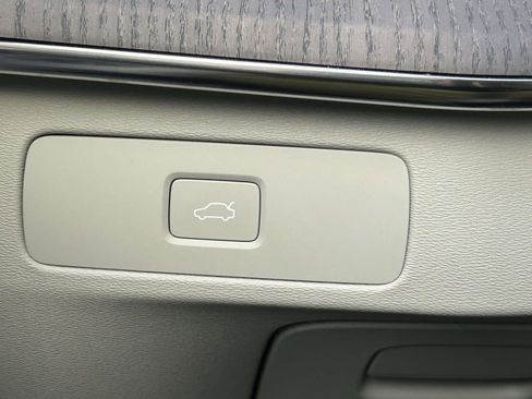 New 2026 Volvo XC90 B6 Ultra image 22