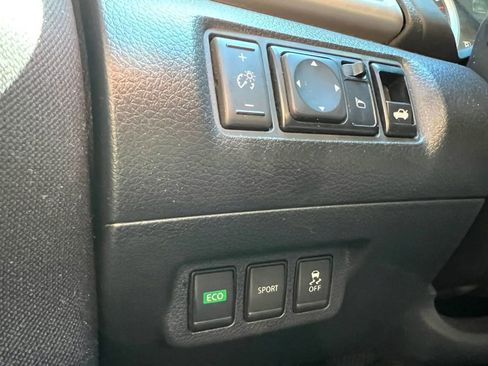 Used 2017 Nissan Sentra SR image 22