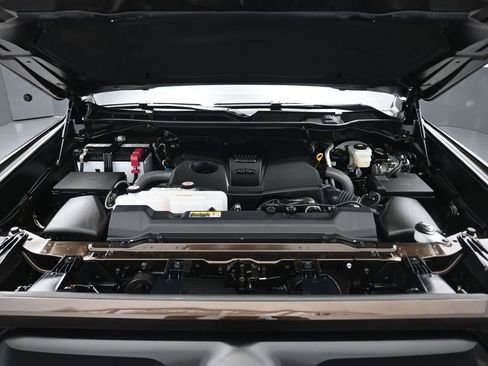 Used 2024 Toyota Tundra Limited image 61