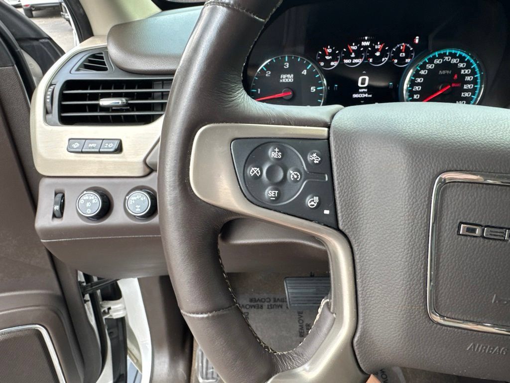 Used 2017 GMC Yukon Denali w/ Open Road Package AWD/4WD image 40