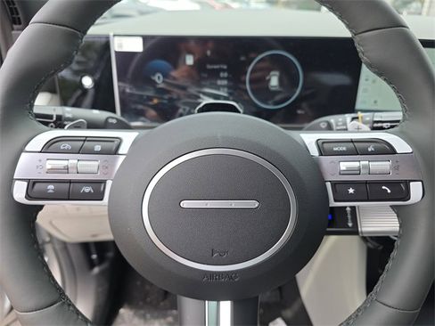 New 2025 Hyundai Tucson Limited image 30