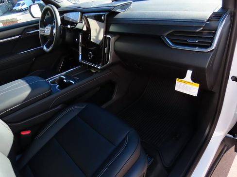 New 2026 GMC Acadia Elevation w/ Elevation Premium Package image 10