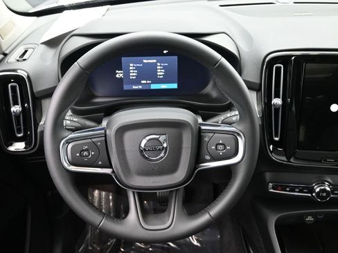 New 2026 Volvo XC40 B5 Ultra w/ Protection Package Premier AWD/4WD image 17