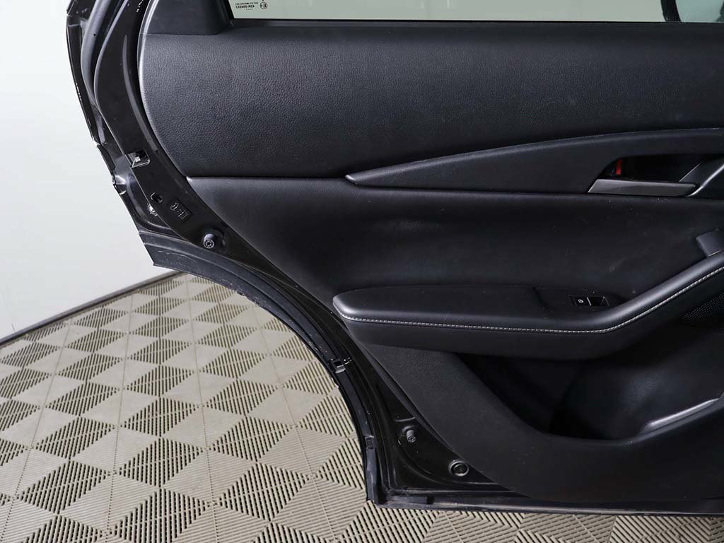 Used 2021 MAZDA CX-30 AWD 2.5 S w/ Select Package image 21