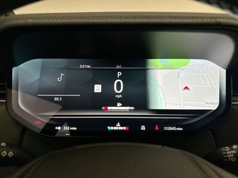 Used 2025 Land Rover Range Rover SE image 19