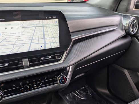 Used 2025 Chevrolet Equinox LT image 15