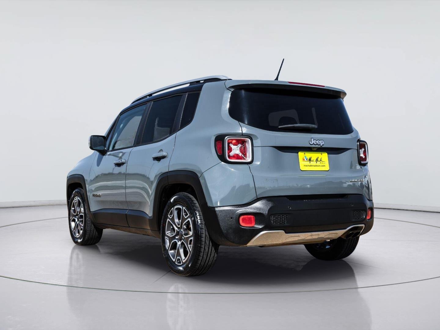 Used 2017 Jeep Renegade Limited FWD image 9