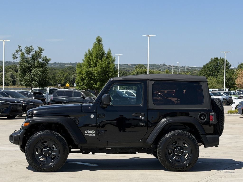 Used 2021 Jeep Wrangler Sport AWD/4WD image 3
